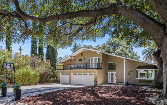 448 W Montecito